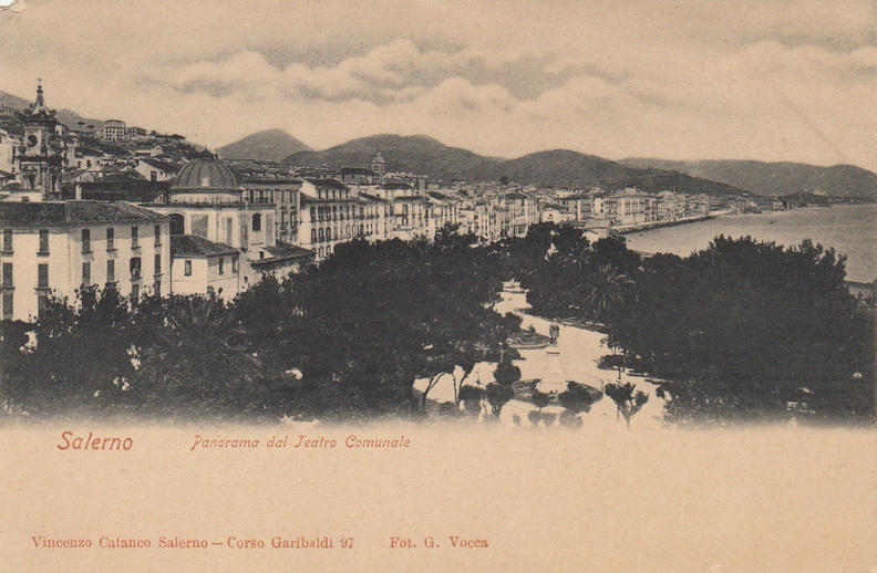 salerno panorama dal teatro comunale.jpg